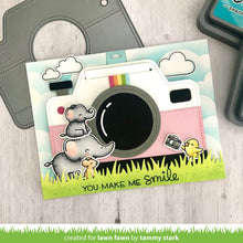 Load image into Gallery viewer, magic iris camera add-on